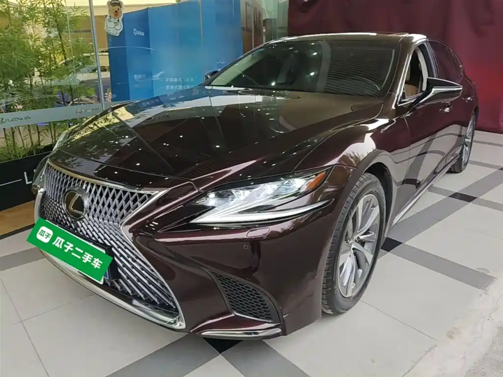 Lexus LS 2019
