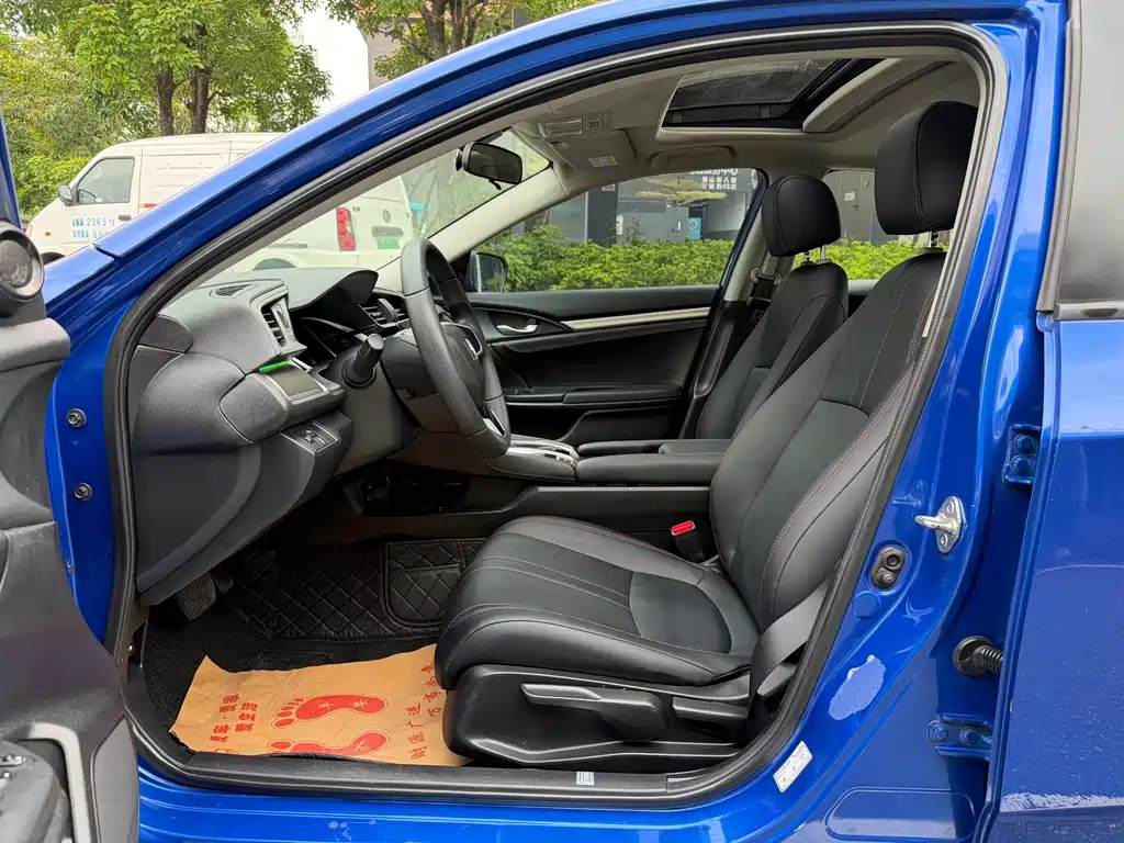 Honda Civic — миниатюра 7