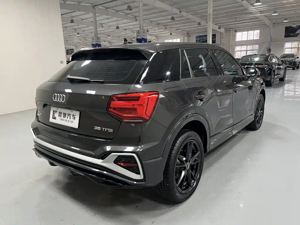 Audi Q2L — миниатюра 4
