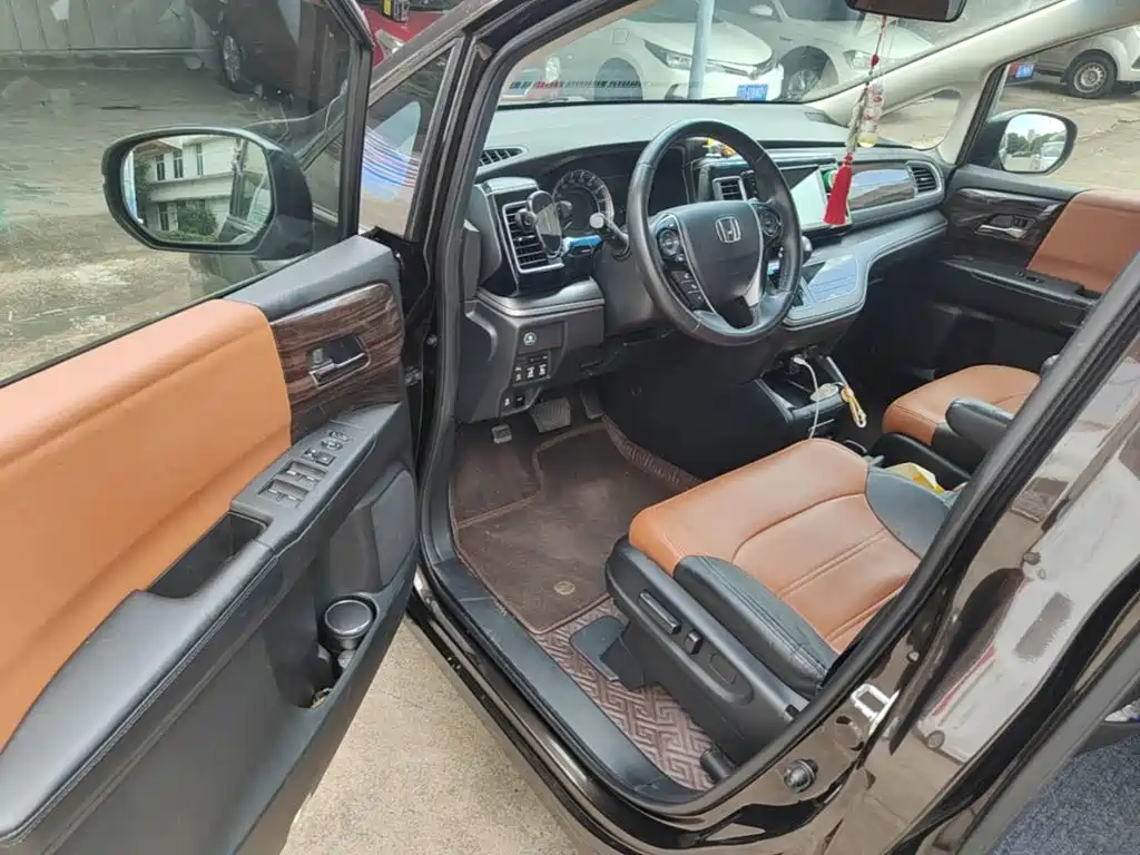 Honda Elysion — миниатюра 16