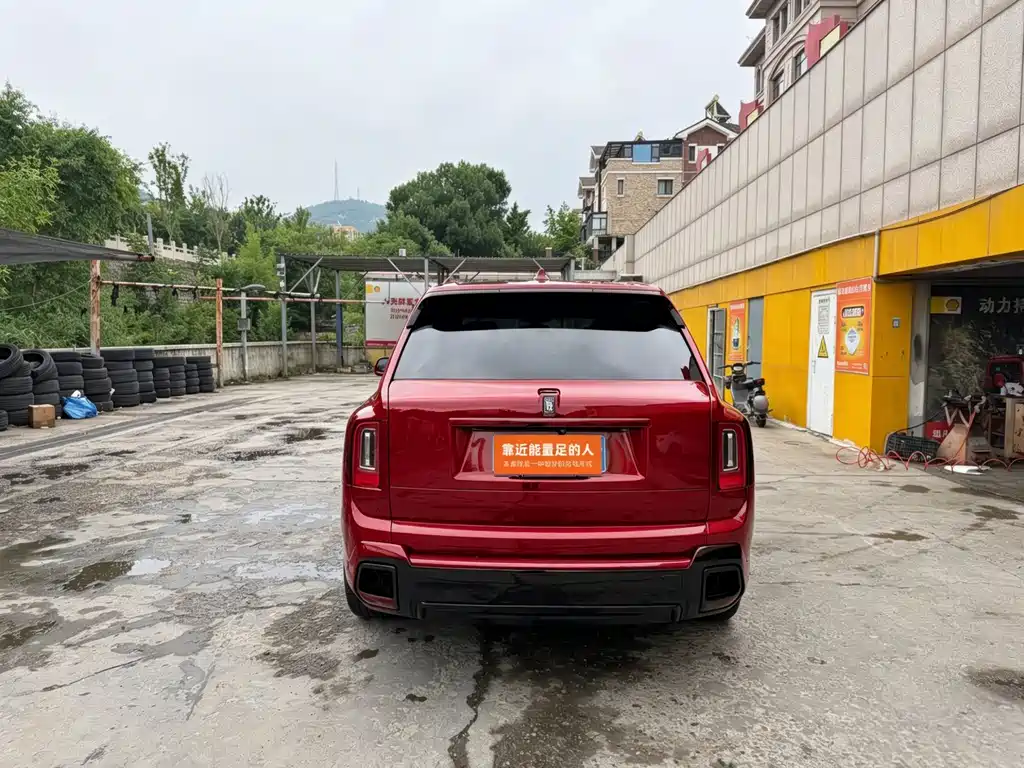 Rolls-Royce Cullinan 2018 мест