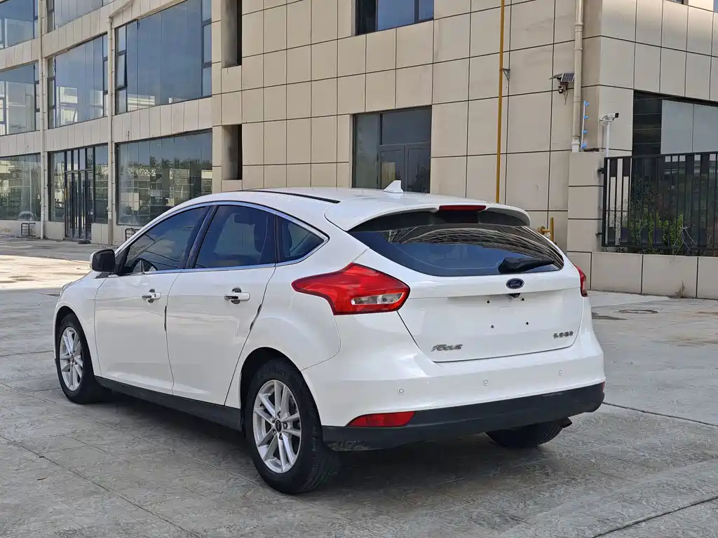 Ford Focus — миниатюра 5