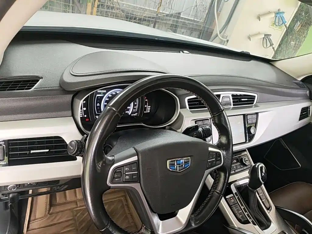 Geely Boyue — миниатюра 10
