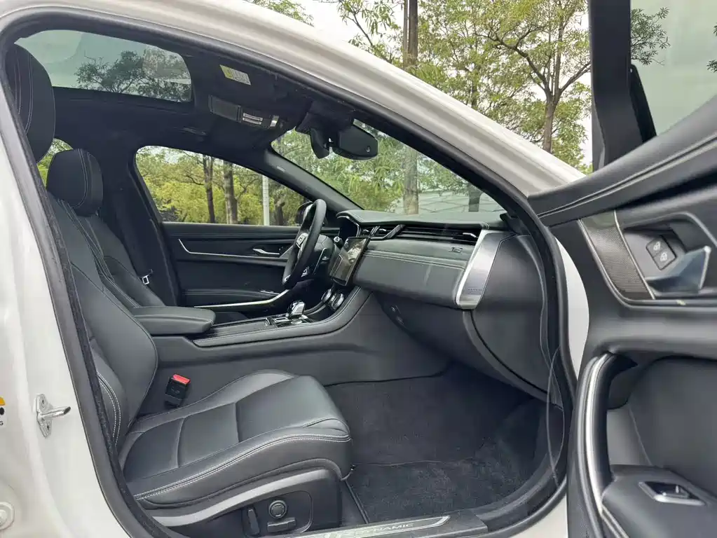 Jaguar XFL 2021 XFL 2.0T P250 Sport