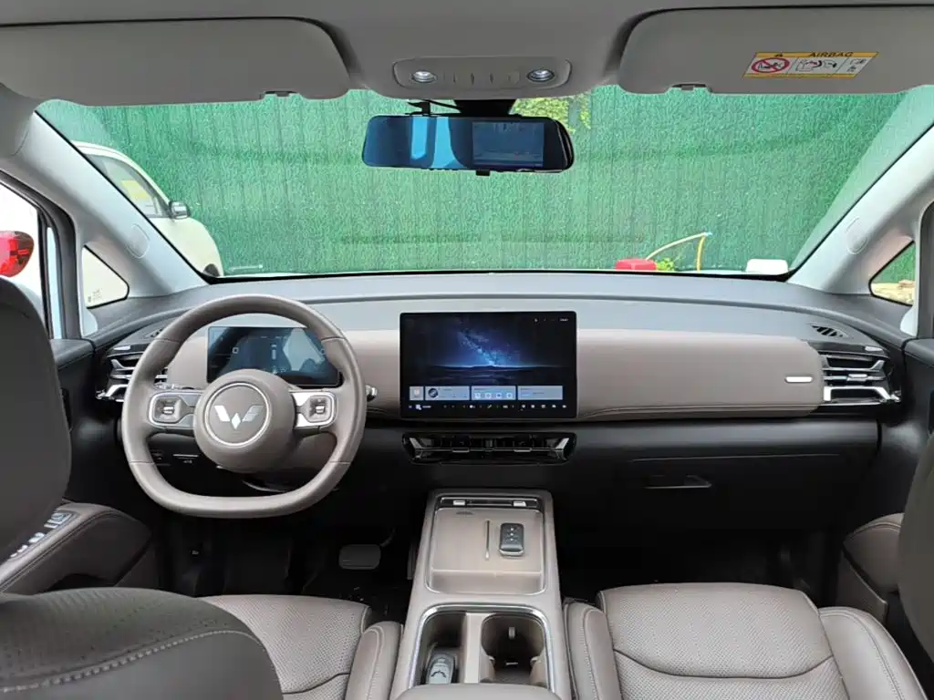 Wuling Xingguang 730 New Energy — миниатюра 14