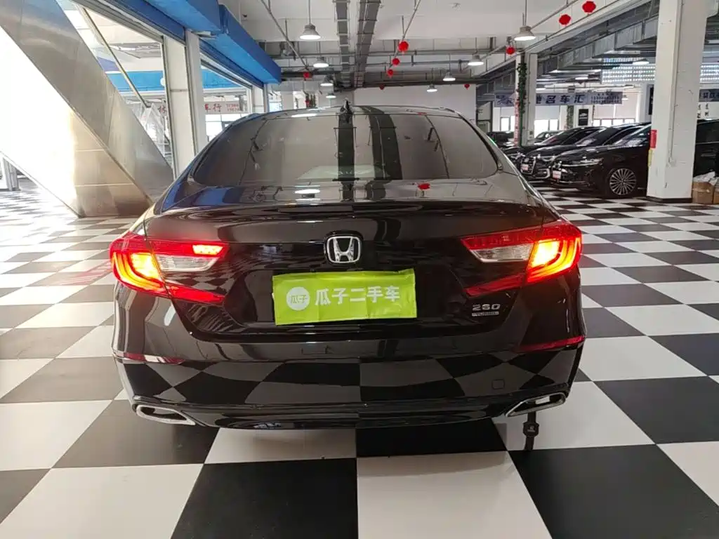 Honda Accord — миниатюра 6