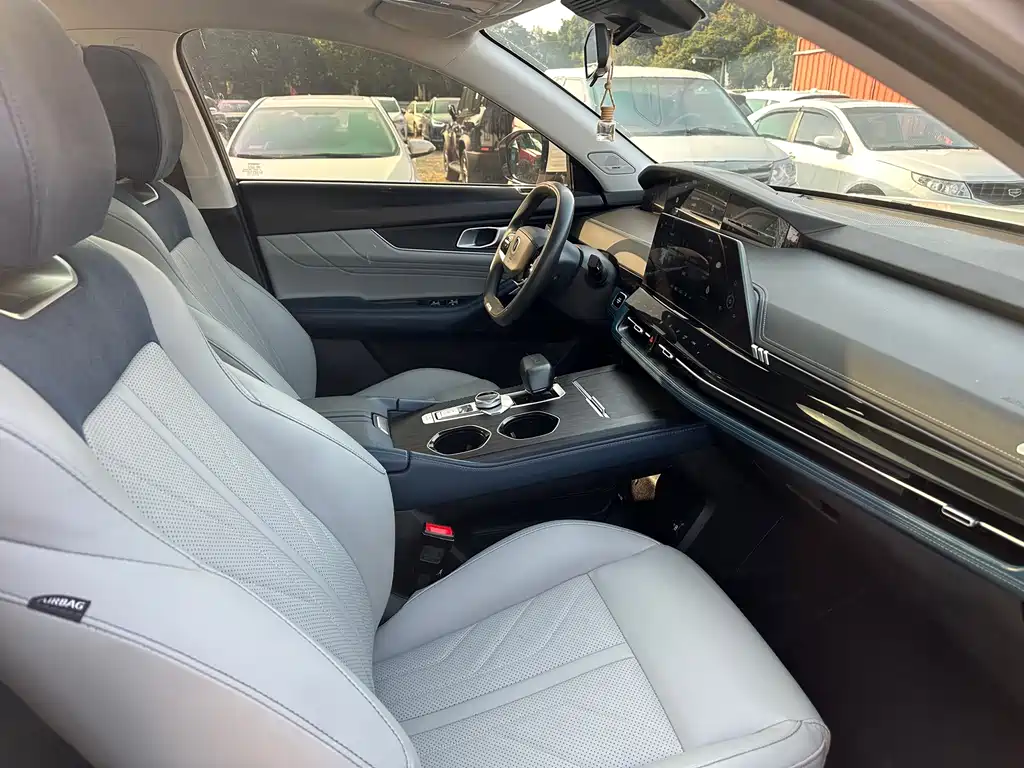 CHANGAN UNI K SMART IDD