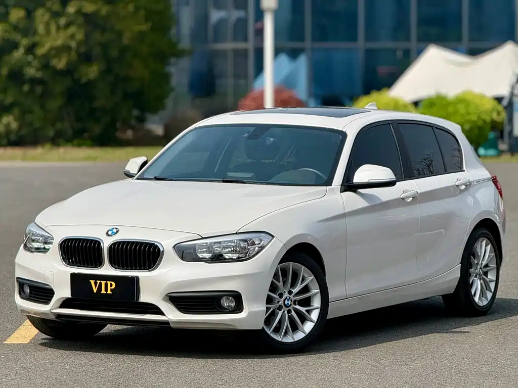 BMW 1 Series (Import) 2016
