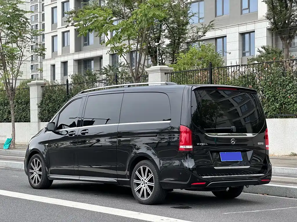 Mercedes-Benz V-Class — миниатюра 4