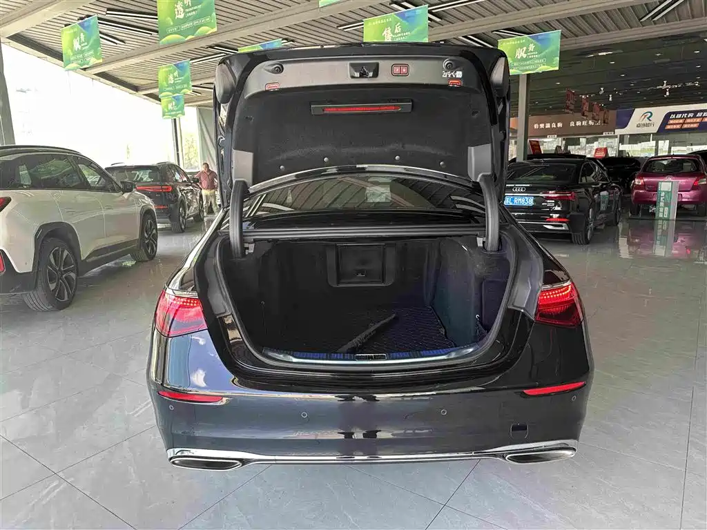 Mercedes-Benz S-Class — миниатюра 12