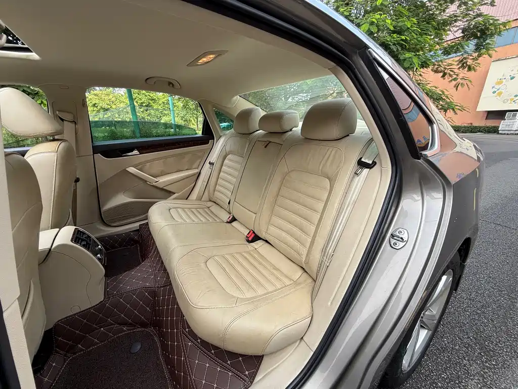 Volkswagen Passat — миниатюра 8