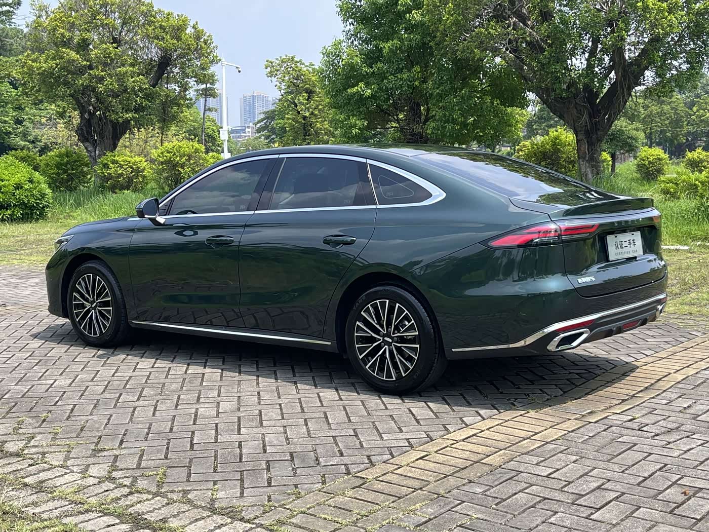Geely Emgrand 1.5 л 2026 г. Зелёный, пробег 5400 км