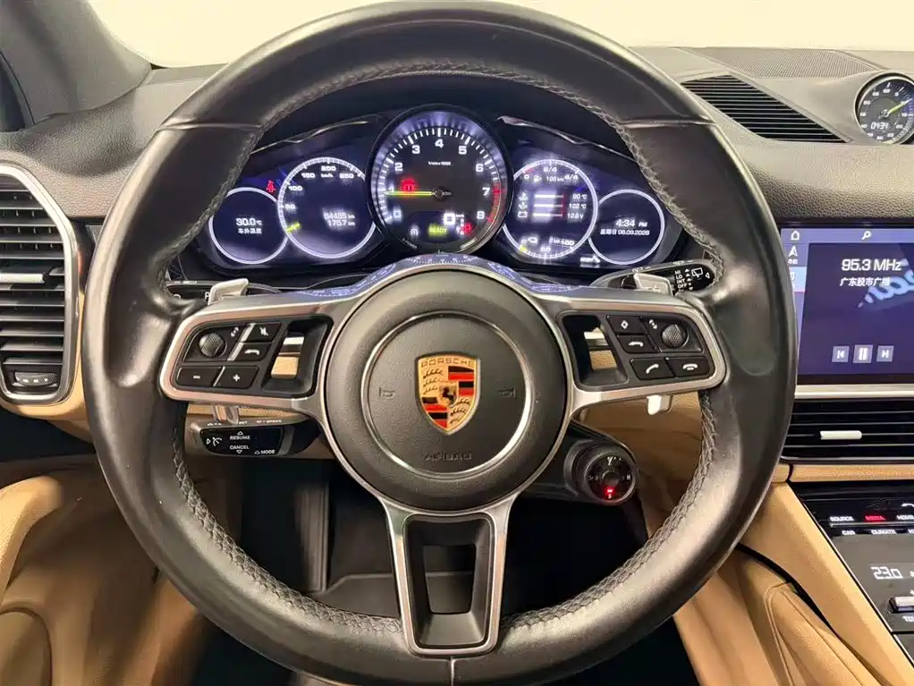 Porsche Cayenne Hybrid — миниатюра 10