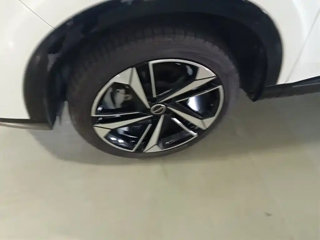 Roewe RX5 eMAX — миниатюра 23