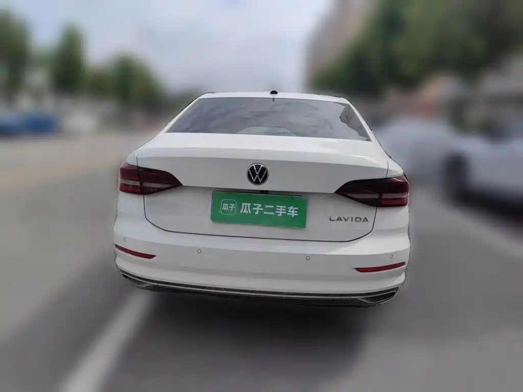 Volkswagen Lavida — миниатюра 3
