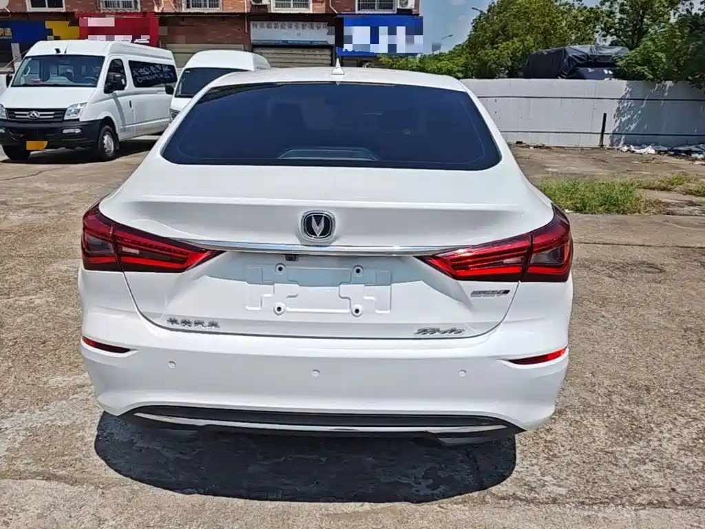 Changan Eado — миниатюра 6