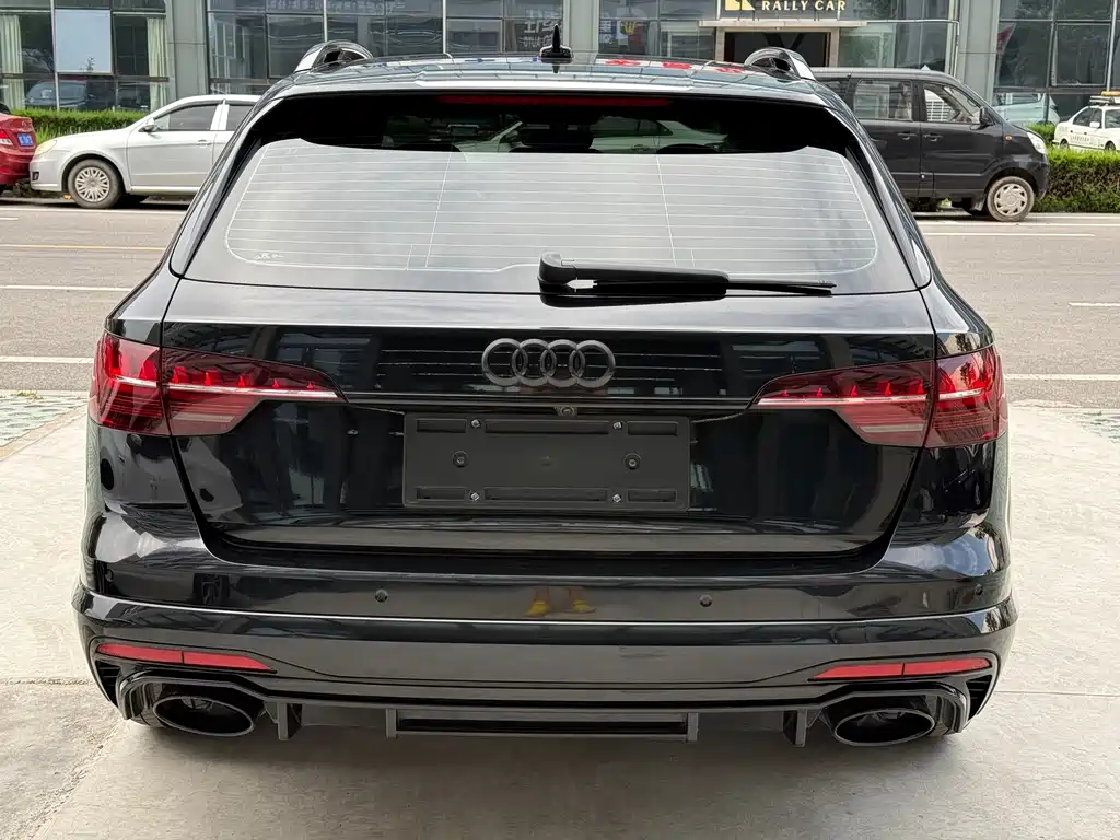 Audi A4 2021 allroad quattro
