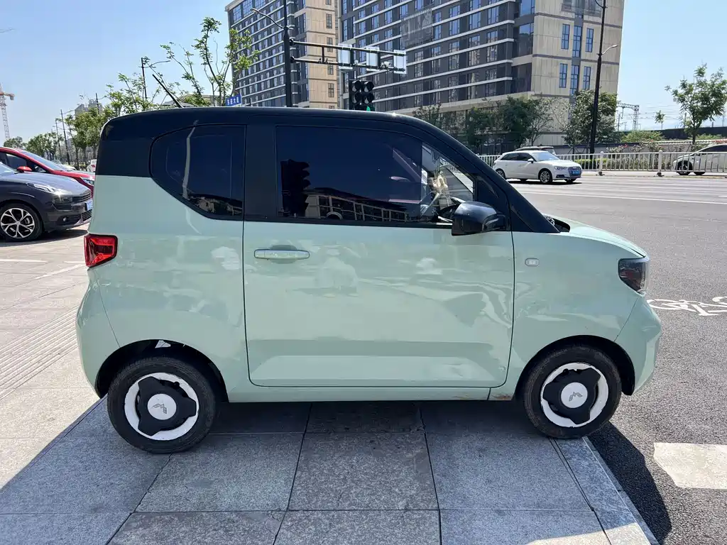 Wuling MINIEV — миниатюра 3