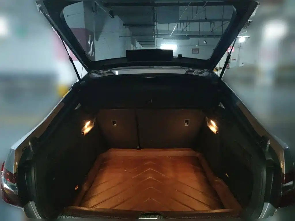 Skoda Superb — миниатюра 20