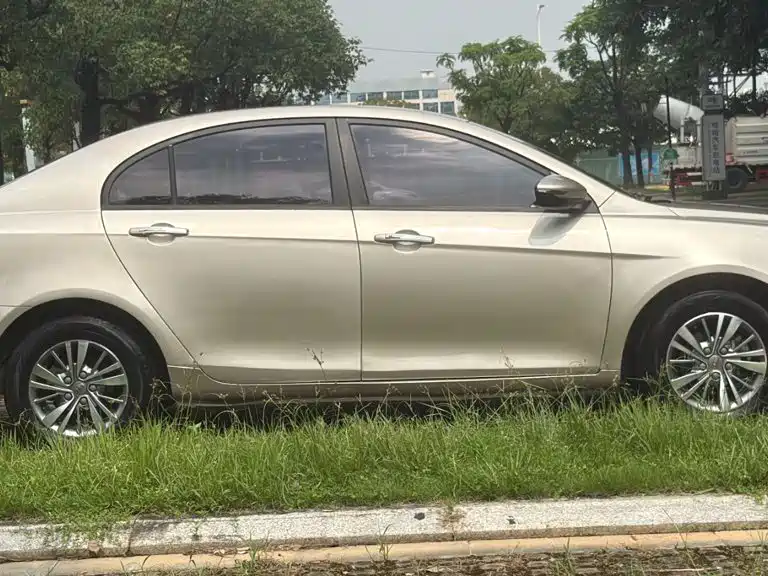 Geely Emgrand — миниатюра 5