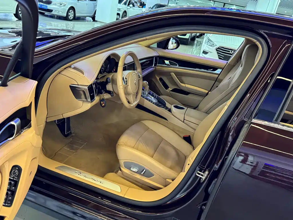 Porsche Panamera — миниатюра 16