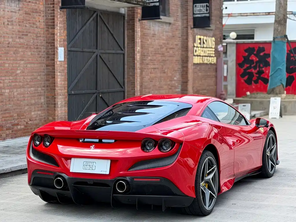 Ferrari F8 — миниатюра 4