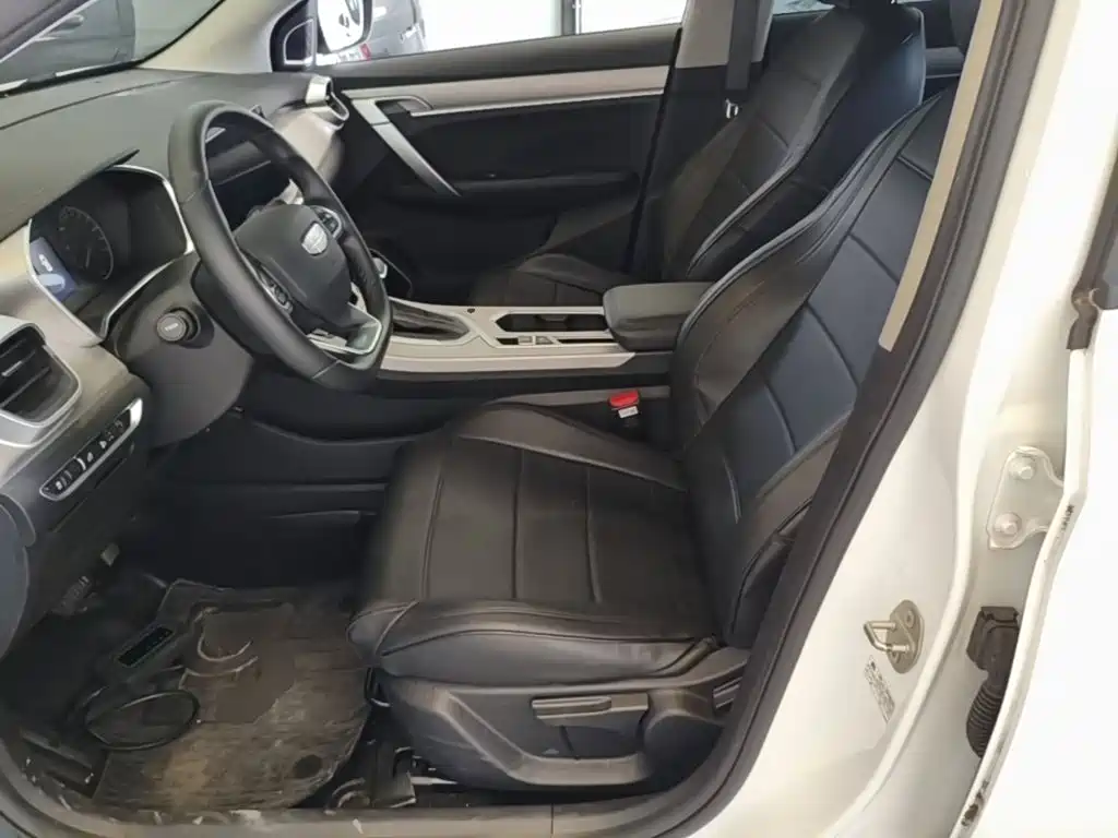 Geely Binyue — миниатюра 15