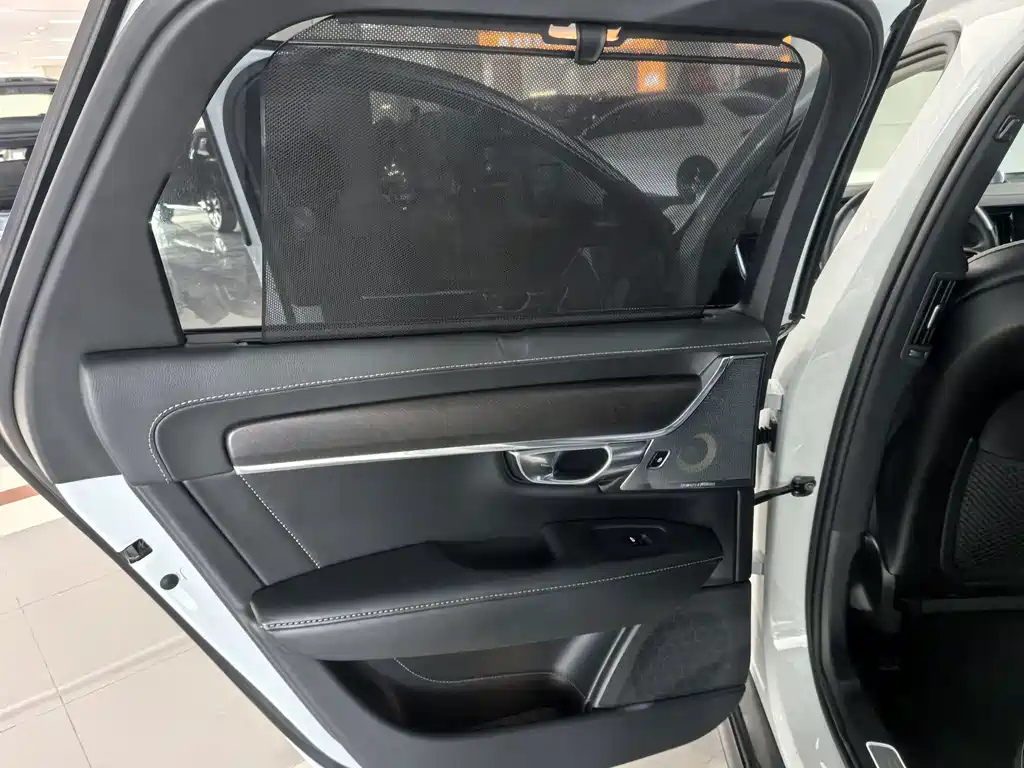 Volvo V90 — миниатюра 21