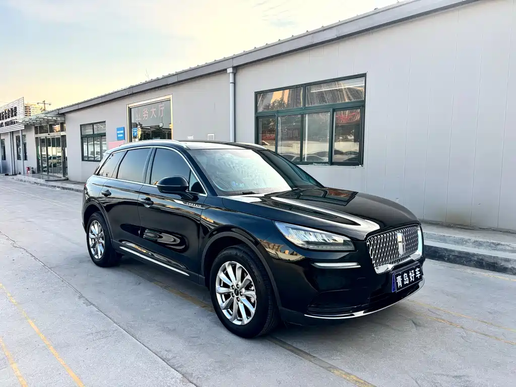 Lincoln Corsair — миниатюра 2