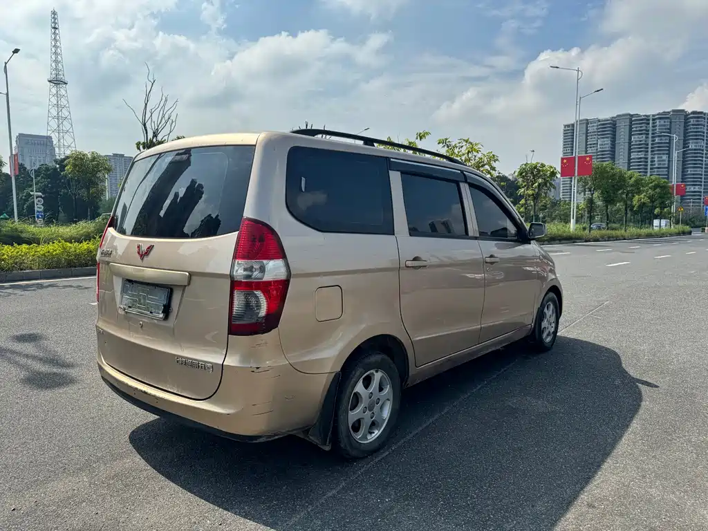Wuling Hongguang — миниатюра 6