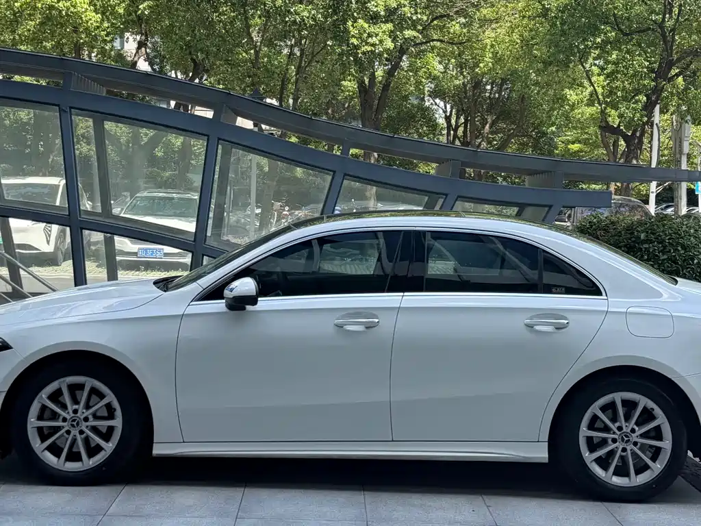 Mercedes-Benz A-Class — миниатюра 3