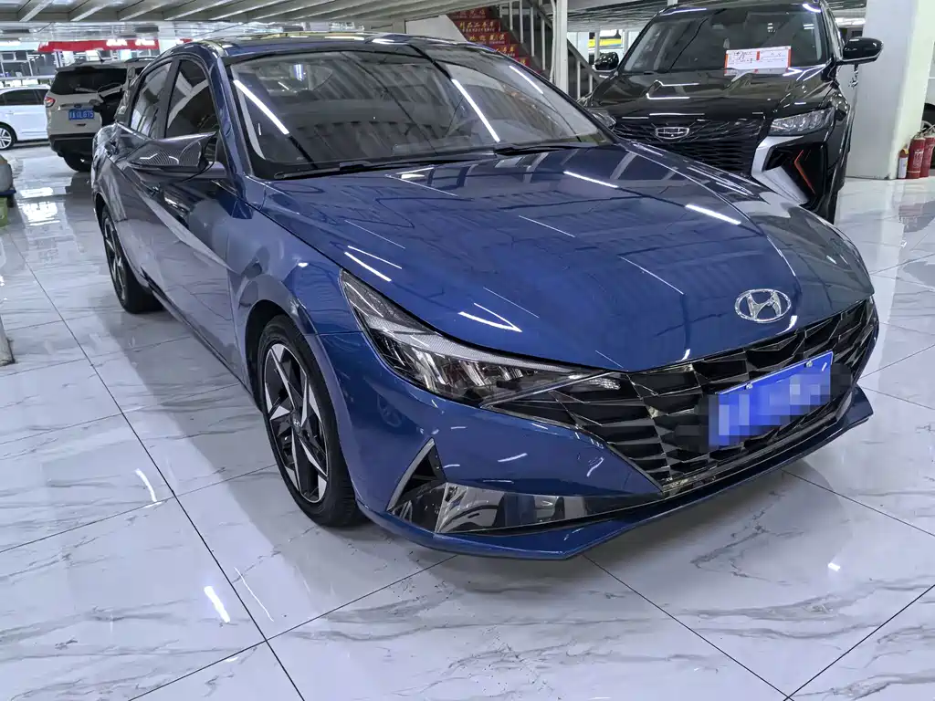 Hyundai Elantra — миниатюра 3