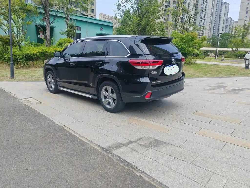 Toyota Highlander — миниатюра 3
