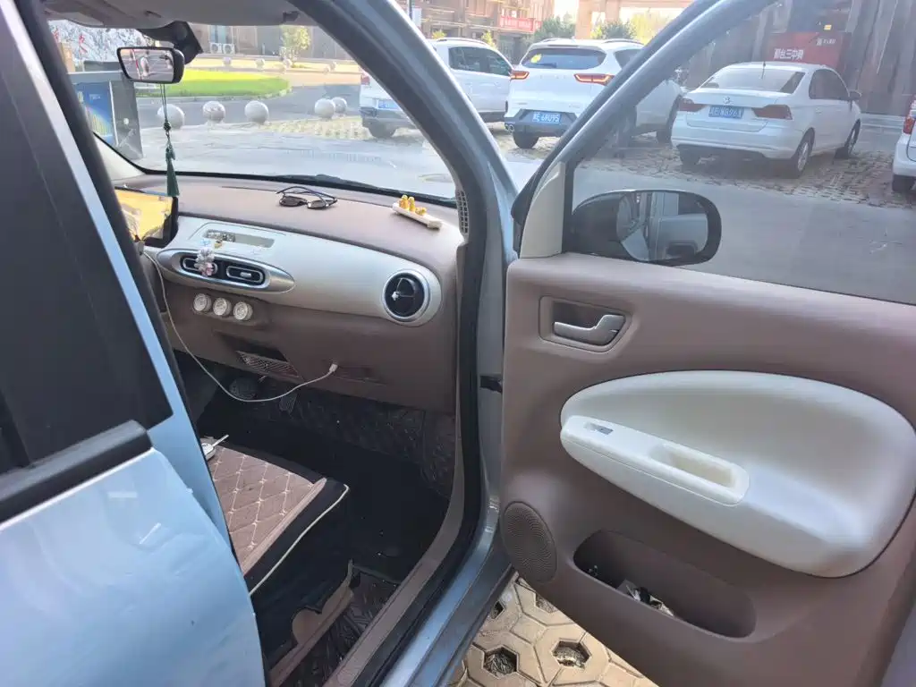 Wuling MINIEV — миниатюра 19