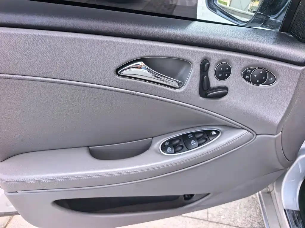 Mercedes-Benz CLS — миниатюра 10