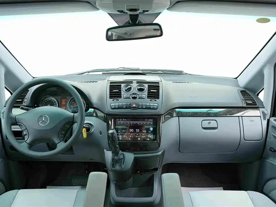 Mercedes-Benz Viano — миниатюра 23