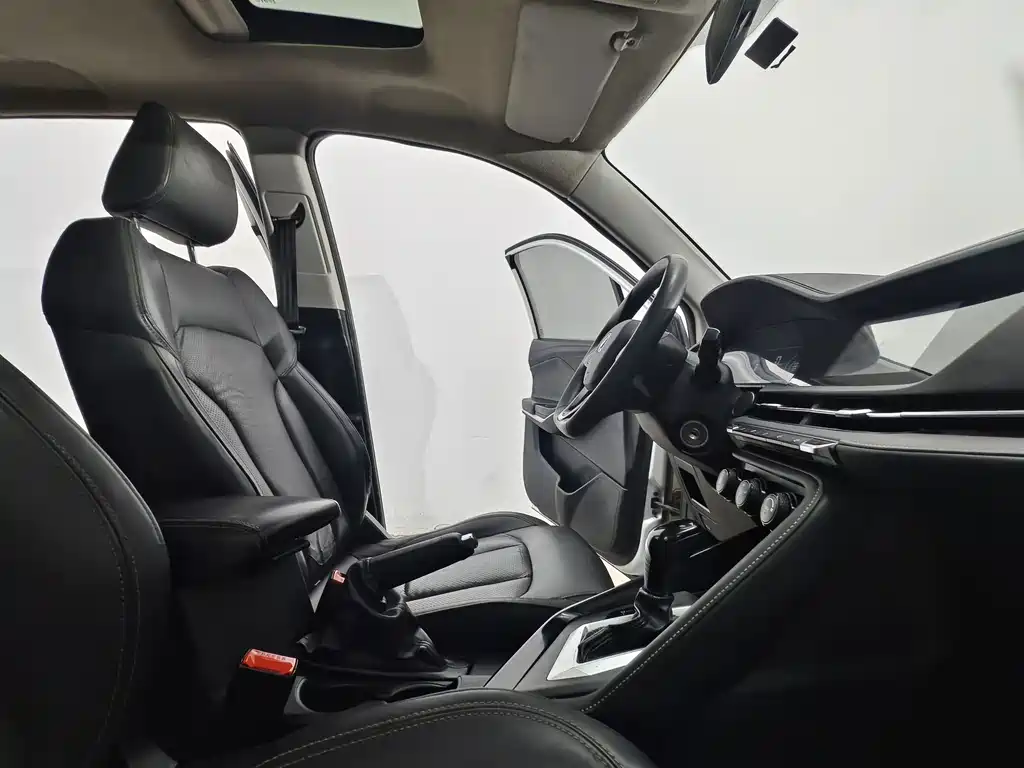 Changan CS15 — миниатюра 15