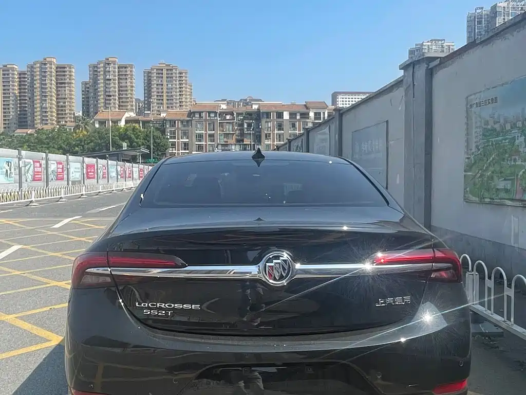 Buick LaCrosse — миниатюра 8
