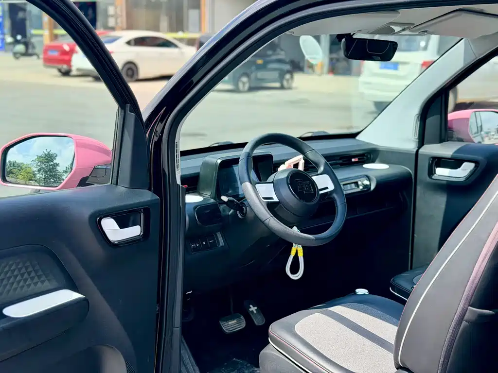 Wuling MINIEV — миниатюра 9
