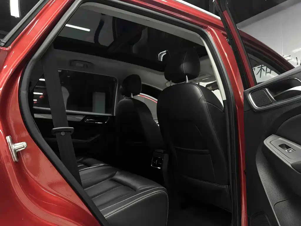 Roewe RX5 — миниатюра 10