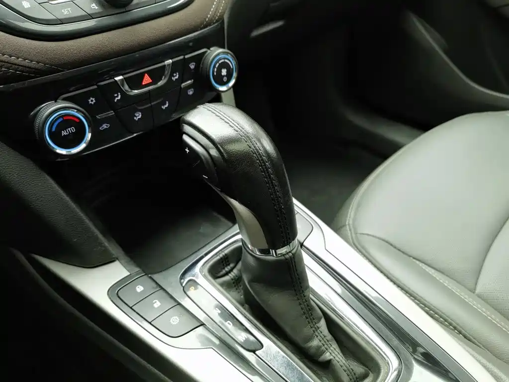 Chevrolet Malibu — миниатюра 13