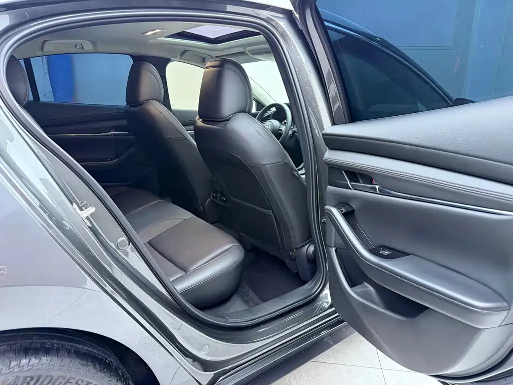 Mazda 3 Axela — миниатюра 20