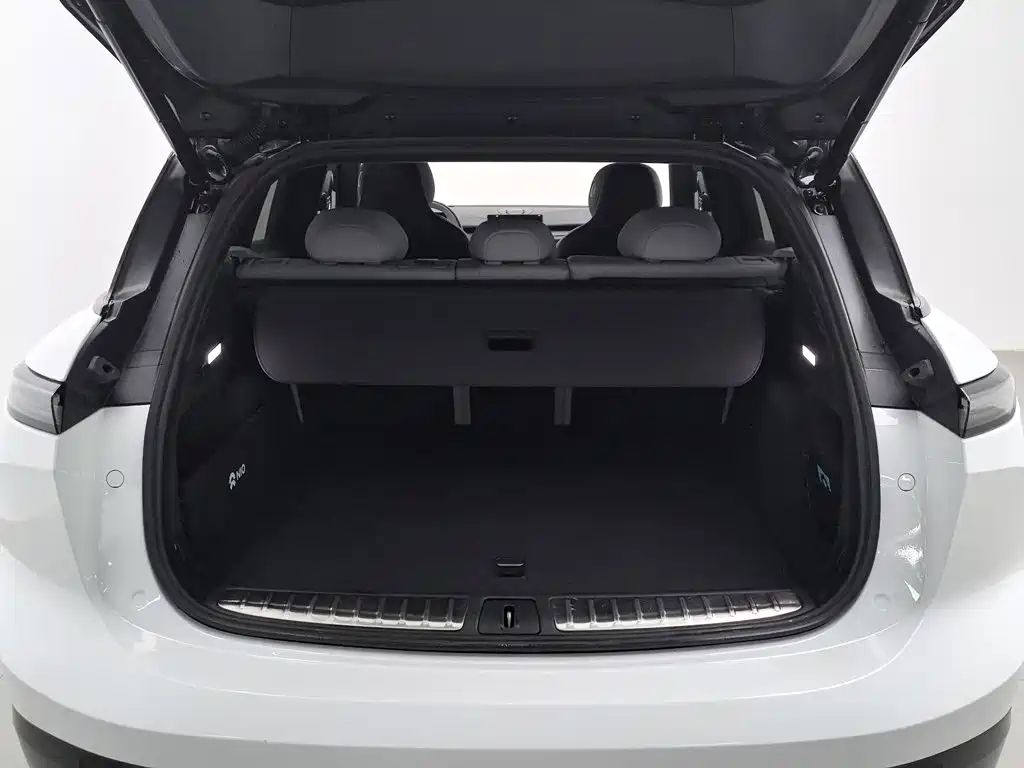 NIO ES6 — миниатюра 16