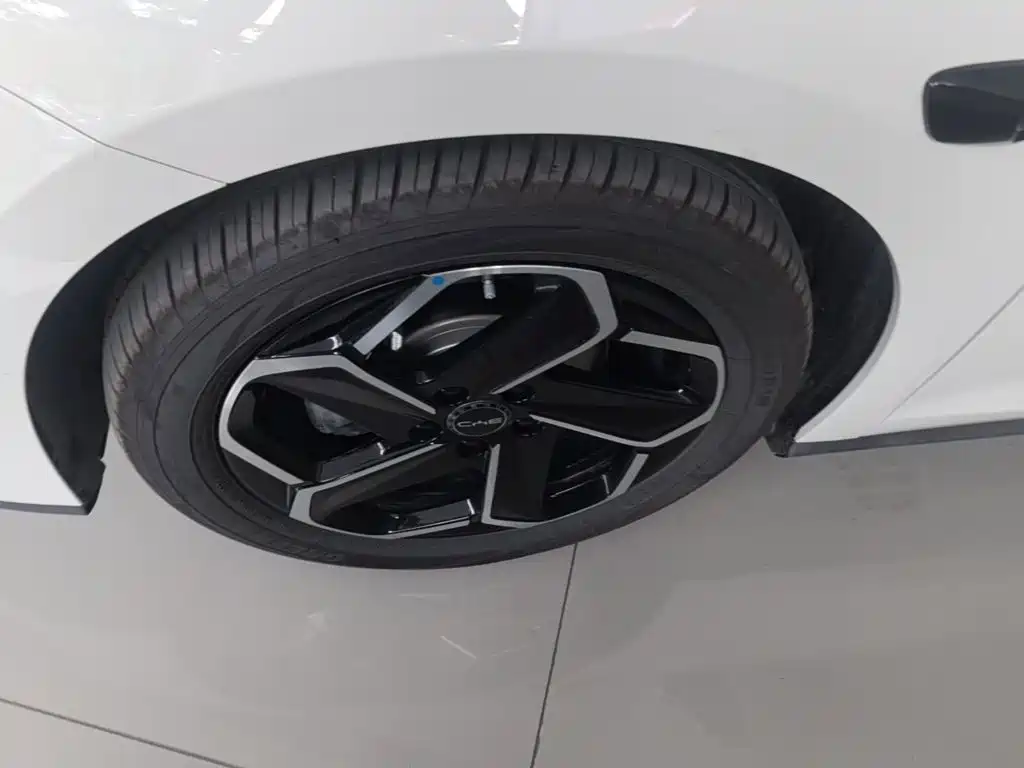BYD Seal 06 DM-i Touring — миниатюра 23