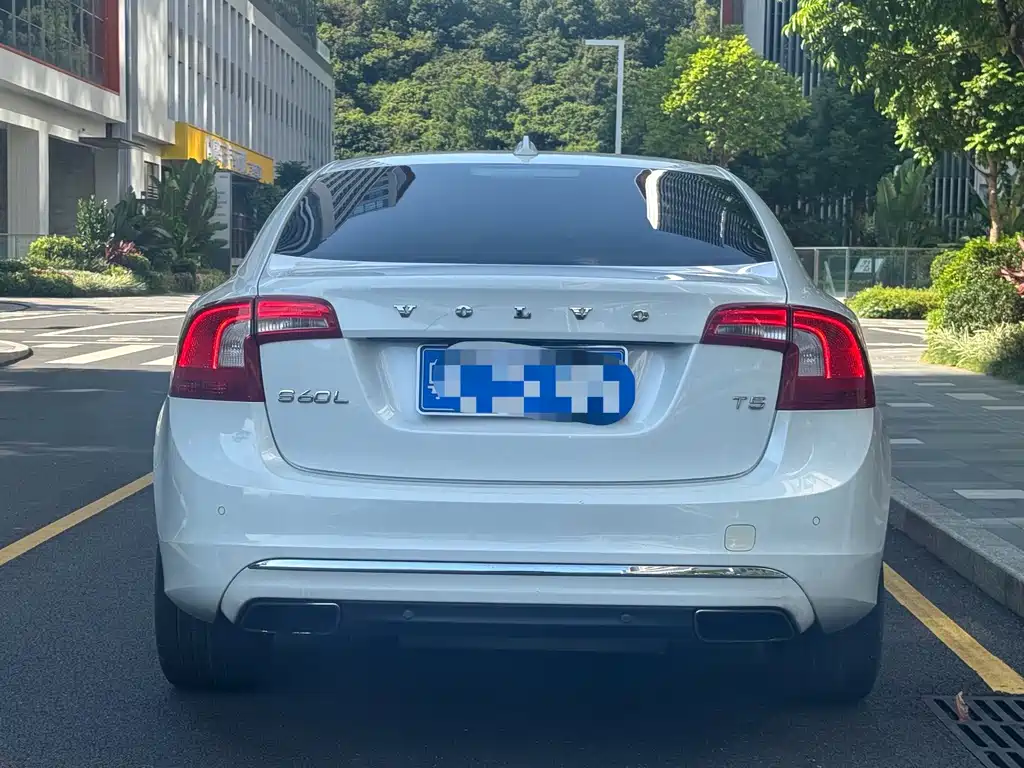 Volvo S60 — миниатюра 10