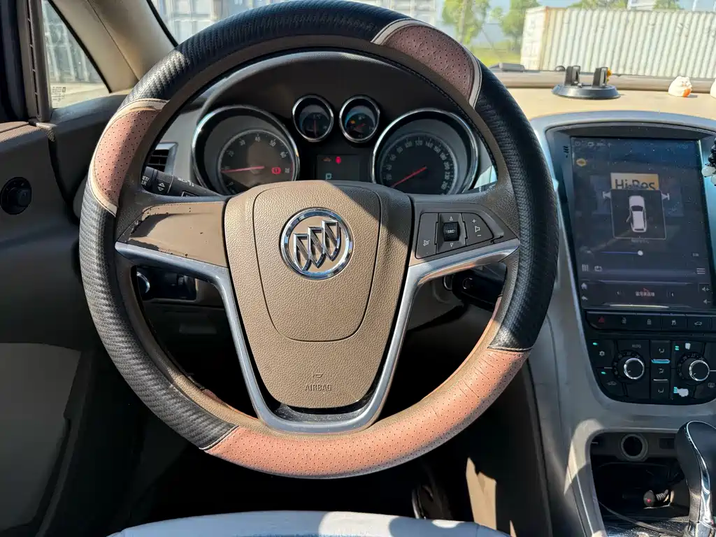 Buick Excelle — миниатюра 10