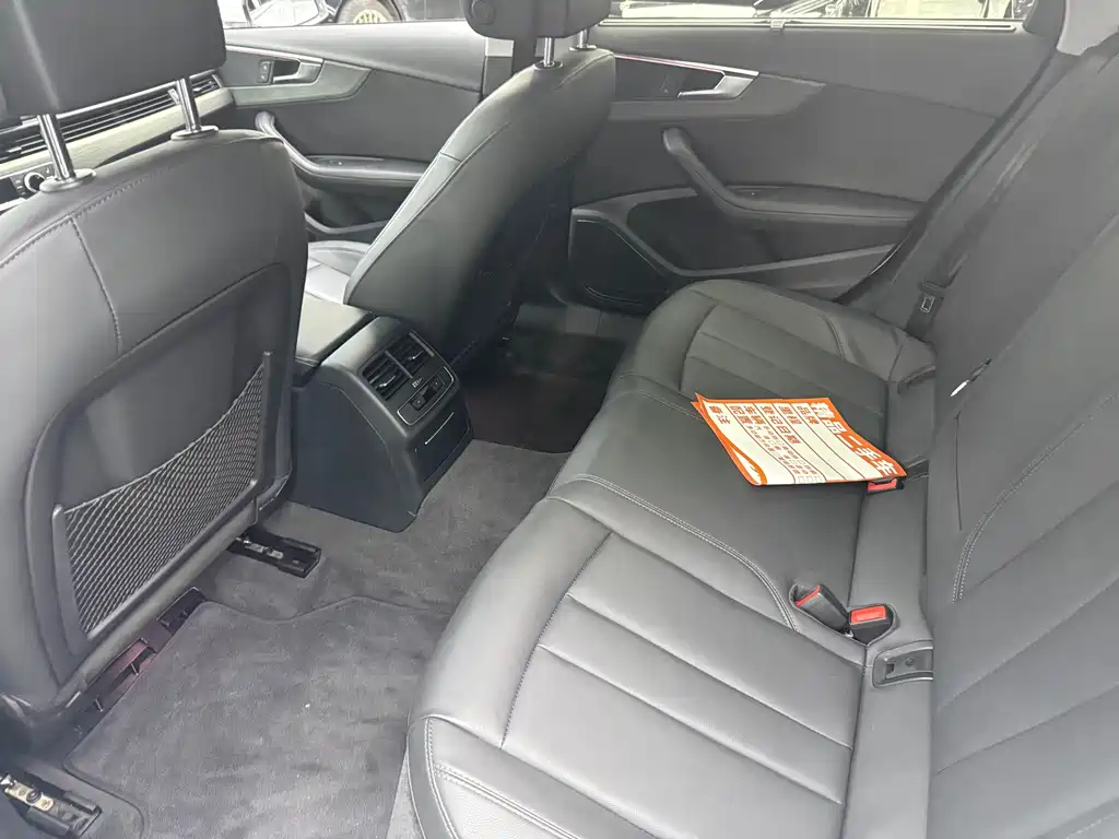 Audi A4L — миниатюра 12
