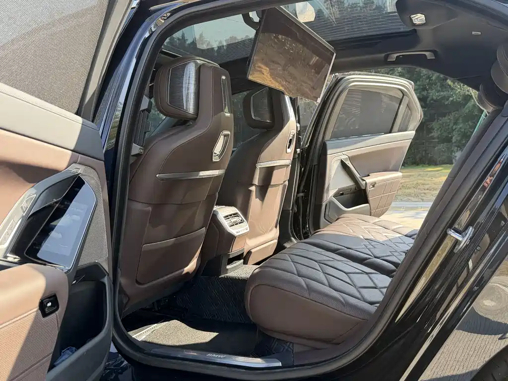 BMW 7 Series 7 2023 740Li Premium Luxury