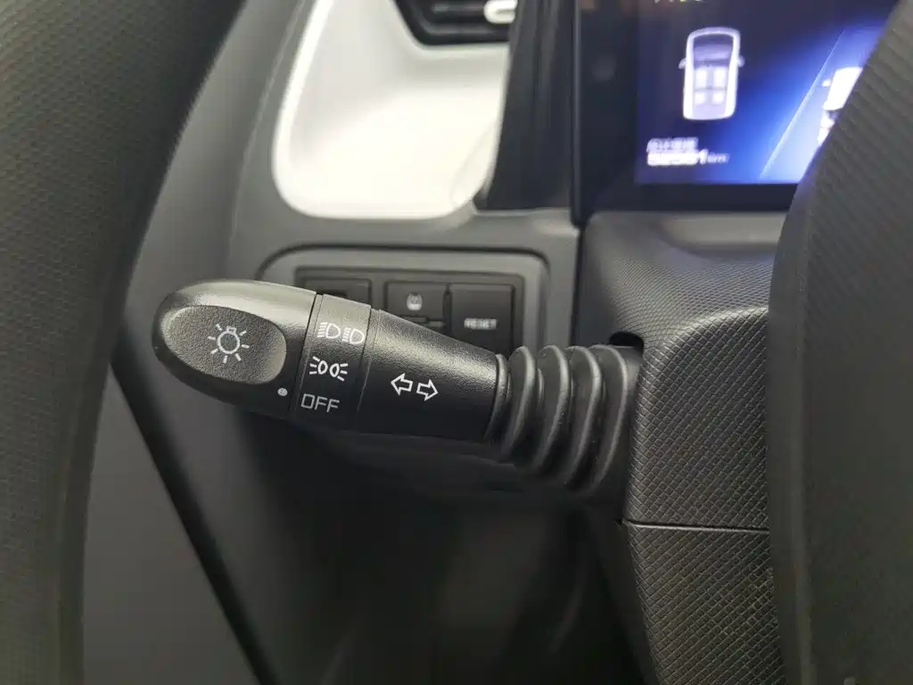 Wuling MINIEV — миниатюра 21