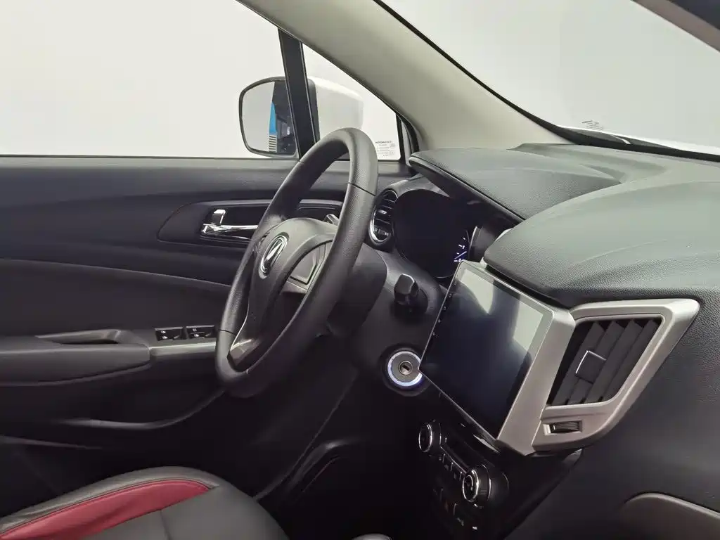 Changan CS15 — миниатюра 22